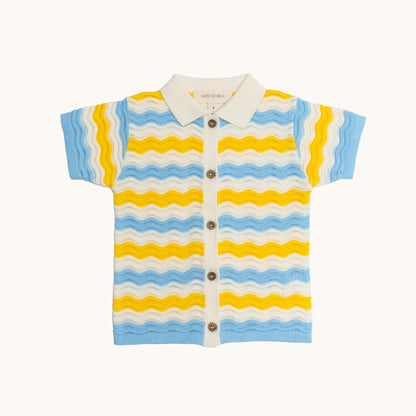 KNITTED WAVY SHORT-SLEEVED COTTON SHIRT - YELLOW; 100% Organic Cotton; Short-sleeved Shirt made from GOTS-certified organic cotton; Open spread collar; Rib finish at neck, hem and cuffs; Coconut Shell Button closure; Dropped shoulder; Relaxed fit. 