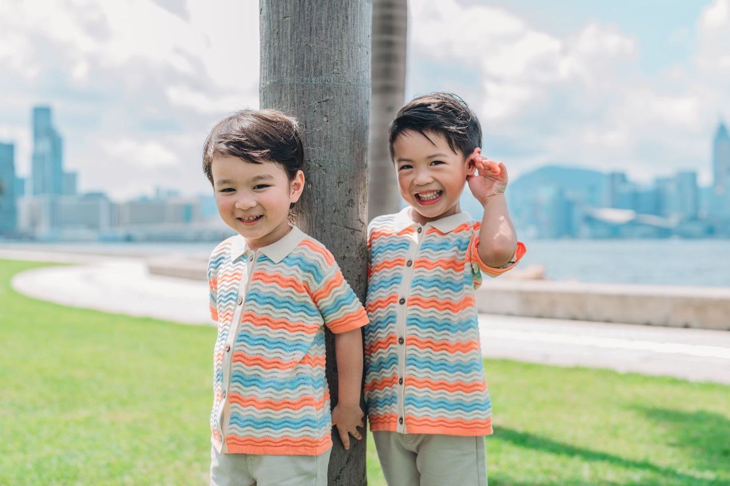 KNITTED WAVY SHORT-SLEEVED SHIRT TWINNING BUNDLE -  CORAL - Petit Smiles