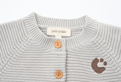 ORGANIC BOTTON UP CARDIGAN - SMILES; 100% Organic Cotton; Classy Knit Cardigan with&nbsp;wooden button detail made from GOTS-certified organic cotton. 